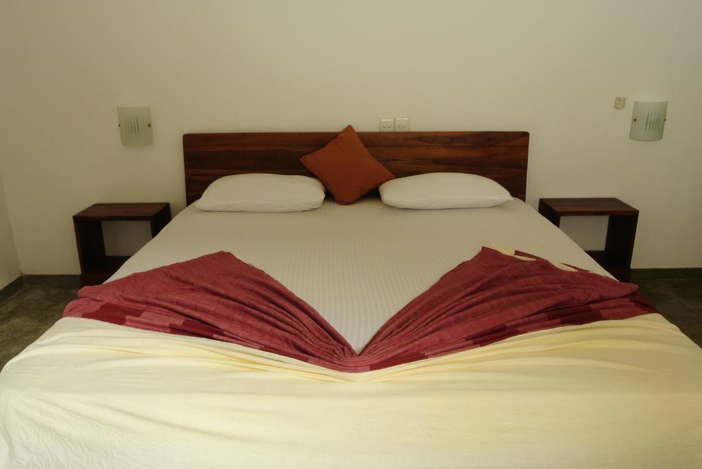 Surf Lanka Hotel Matara Room photo